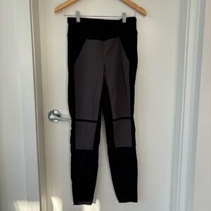 North Face Black and Gray Color Blocked Leggings Size M